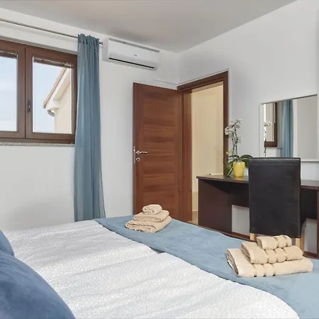 فيلة Bartona For 8 Persons With Private Swimmingpool *