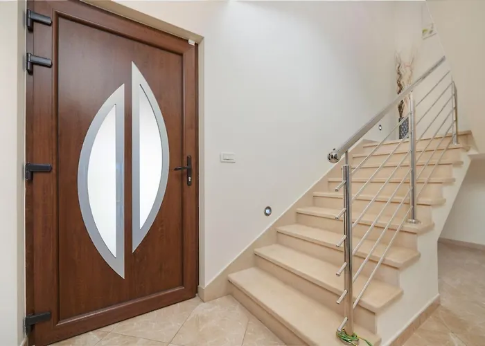 Bartona For 8 Persons With Private Swimmingpool Πούλα