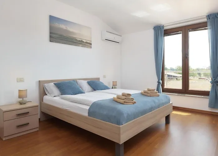 Βίλα Bartona For 8 Persons With Private Swimmingpool *