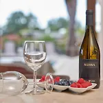 Bartona For 8 Persons With Private Swimmingpool 빌라