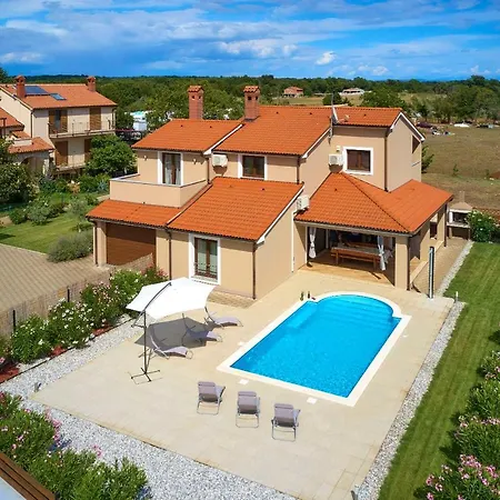 ヴィラ Bartona For 8 Persons With Private Swimmingpool