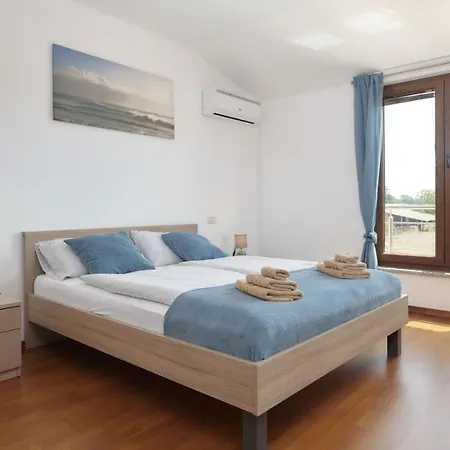 וילה Bartona For 8 Persons With Private Swimmingpool *